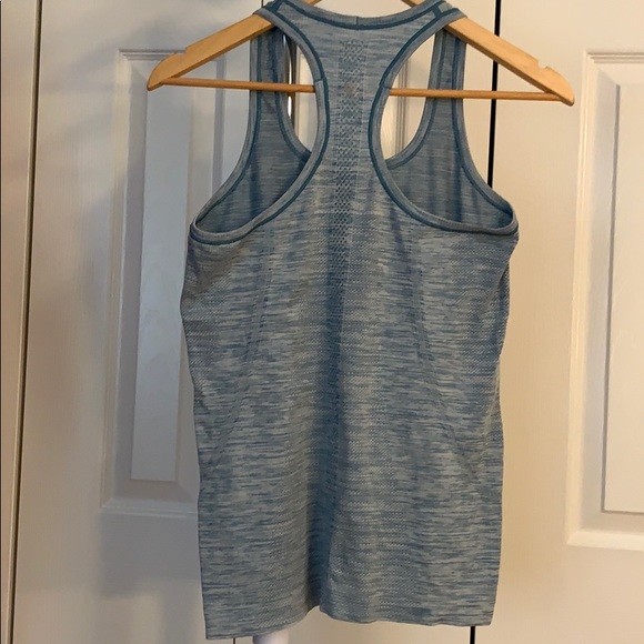 Lululemon tank - Picture 2 of 2